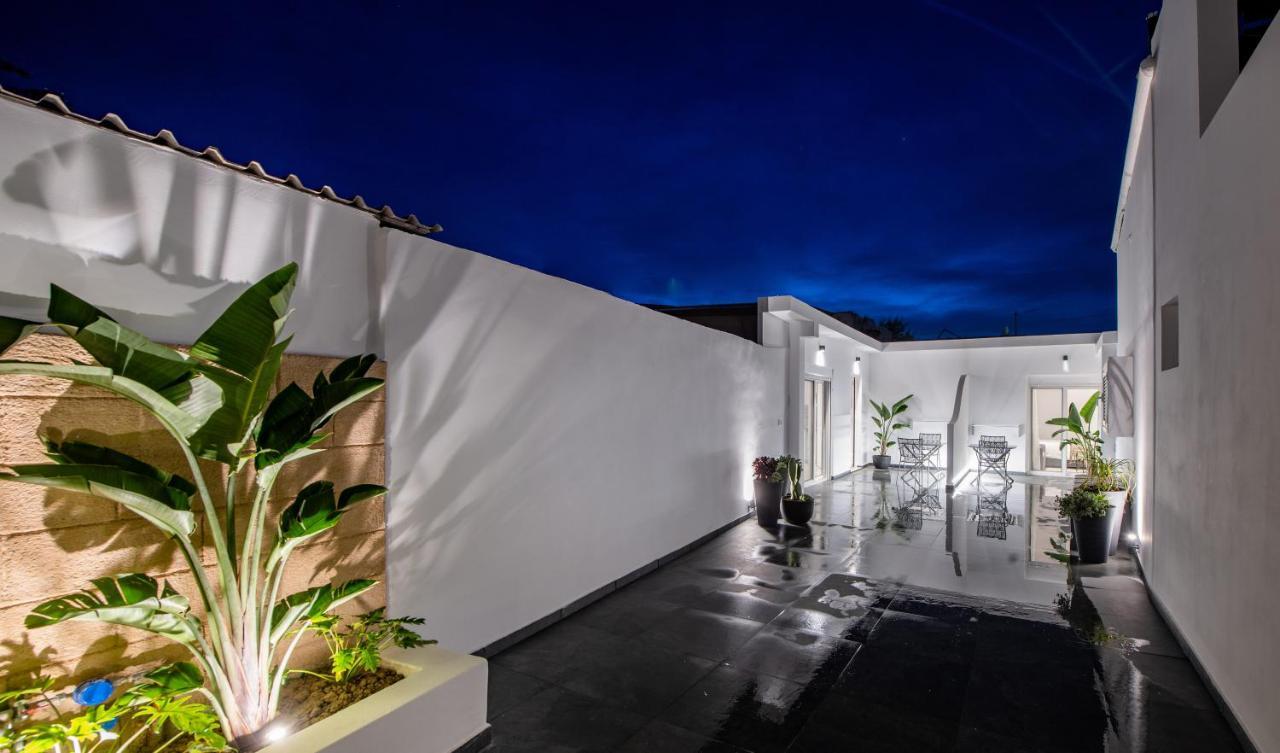 Sunwaves Beach Studio I Ialysos  Esterno foto